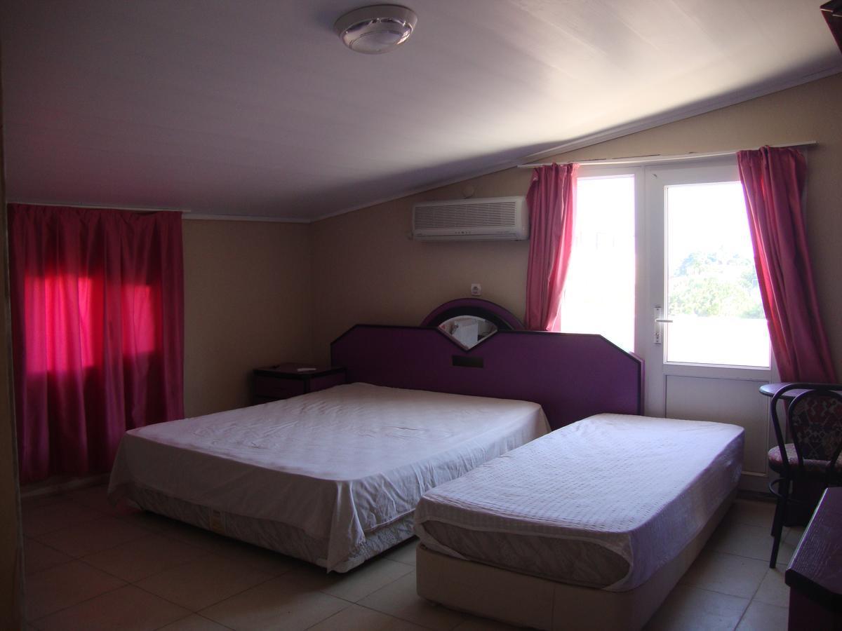 Degerli Motel Seferihisar Buitenkant foto