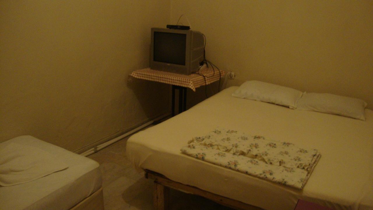 Degerli Motel Seferihisar Buitenkant foto